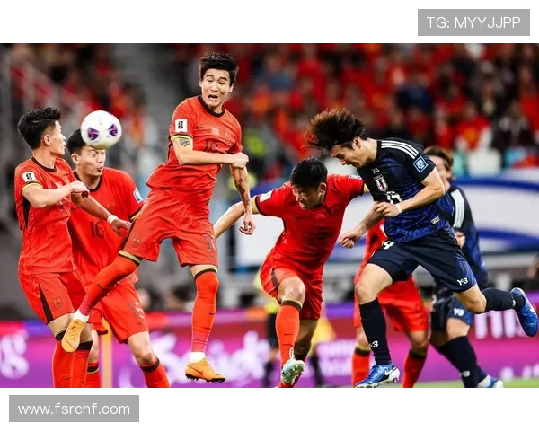 卡塔尔世界杯中国队奋勇争先展现拼搏精神与团队合作的精彩瞬间