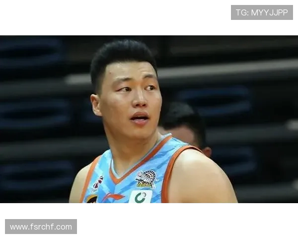 李根:从篮球场上的拼搏到人生的精彩转折之路 李根:从篮球场上的拼搏到人生的精彩转折之路